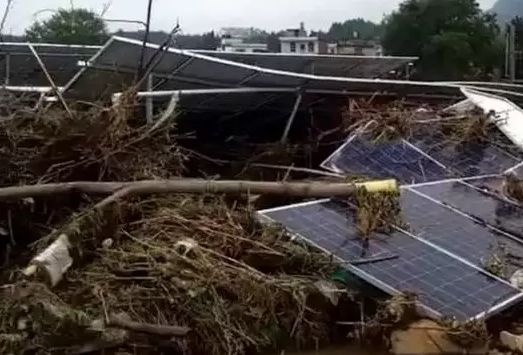 損失百萬，某光伏電站部分被洪水沖垮