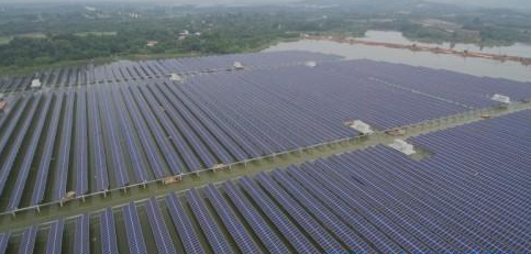 國電投在浙江的首個&ldquo;漁光互補(bǔ)&rdquo;項目并網(wǎng)發(fā)電