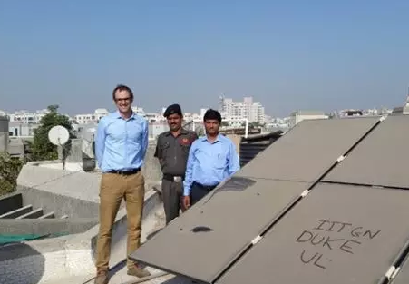 驚！污染可能導(dǎo)致太陽能電池板發(fā)電效率降低25%