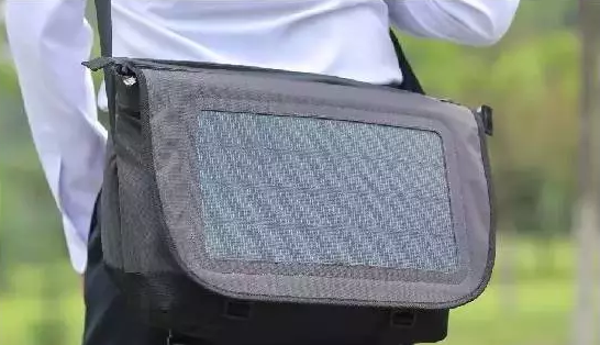 你看這些地方都裝上光伏電站，每年能省一半電費(fèi)！