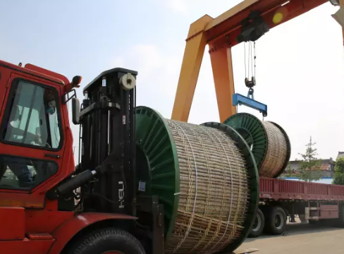 高溫&ldquo;大考&rdquo; 中天科技員工堅守光伏運維一線