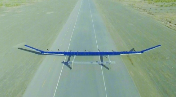 太陽(yáng)能無(wú)人機(jī)無(wú)限續(xù)航？