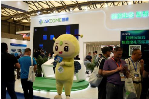 領(lǐng)航2018 愛康綠色家園明星產(chǎn)品驚艷亮相snec展會