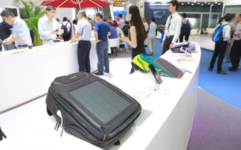 漢能創(chuàng)始人李河君:共同迎接全球移動(dòng)能源時(shí)代到來