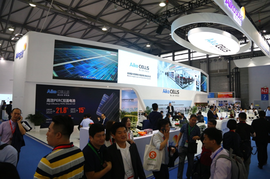 愛旭半片、疊片電池助力平價(jià)上網(wǎng)