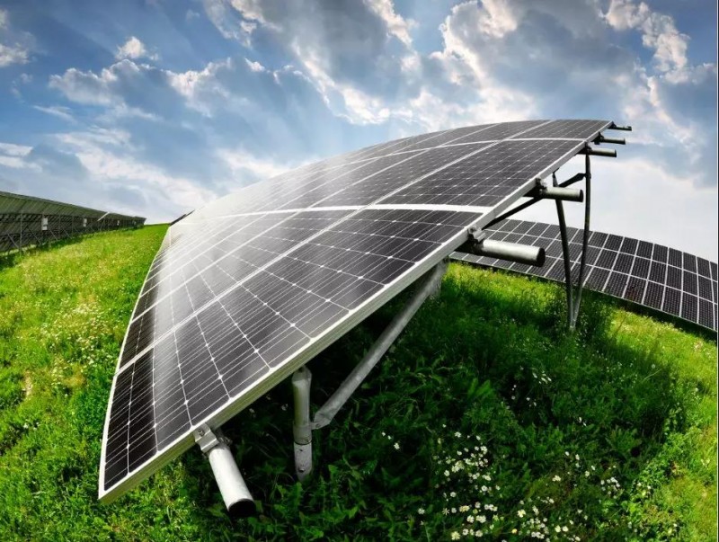 中國光伏十年經(jīng)歷了什么？ 到底是該遏止還是該鼓掌？