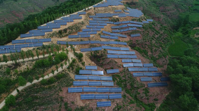 首航新能源助力16個村8MW光伏扶貧電站建設(shè)，貧困戶脫貧致富指日可待