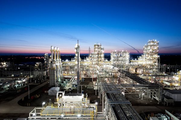 受中美貿(mào)易爭(zhēng)端 多晶硅大廠REC美國公司裁員40%并降低產(chǎn)量