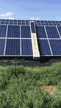 有創(chuàng)動光伏無水清潔機器人代班，咱光伏人國慶可以輕松浪啦！