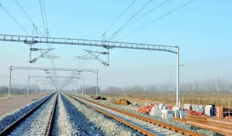 光伏應(yīng)用從道路到鐵路，創(chuàng)新在突破，技術(shù)能做到嗎？