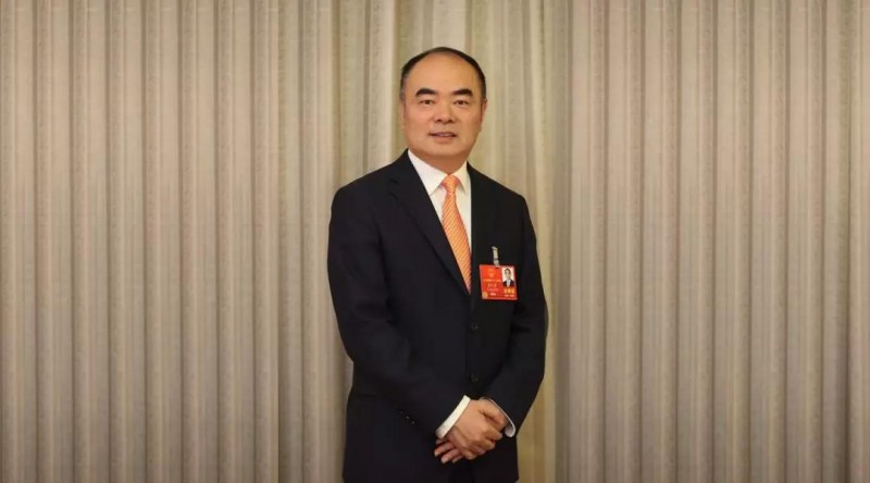 兩會|曹仁賢：建議成立能源部，制定棄煤時間表，慎用近零排放、超低排放等誤導性名詞